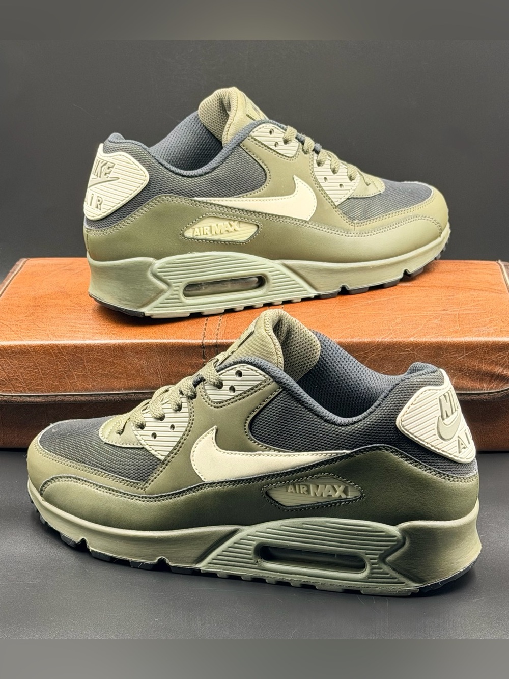 Nike Air Max 90 Essential